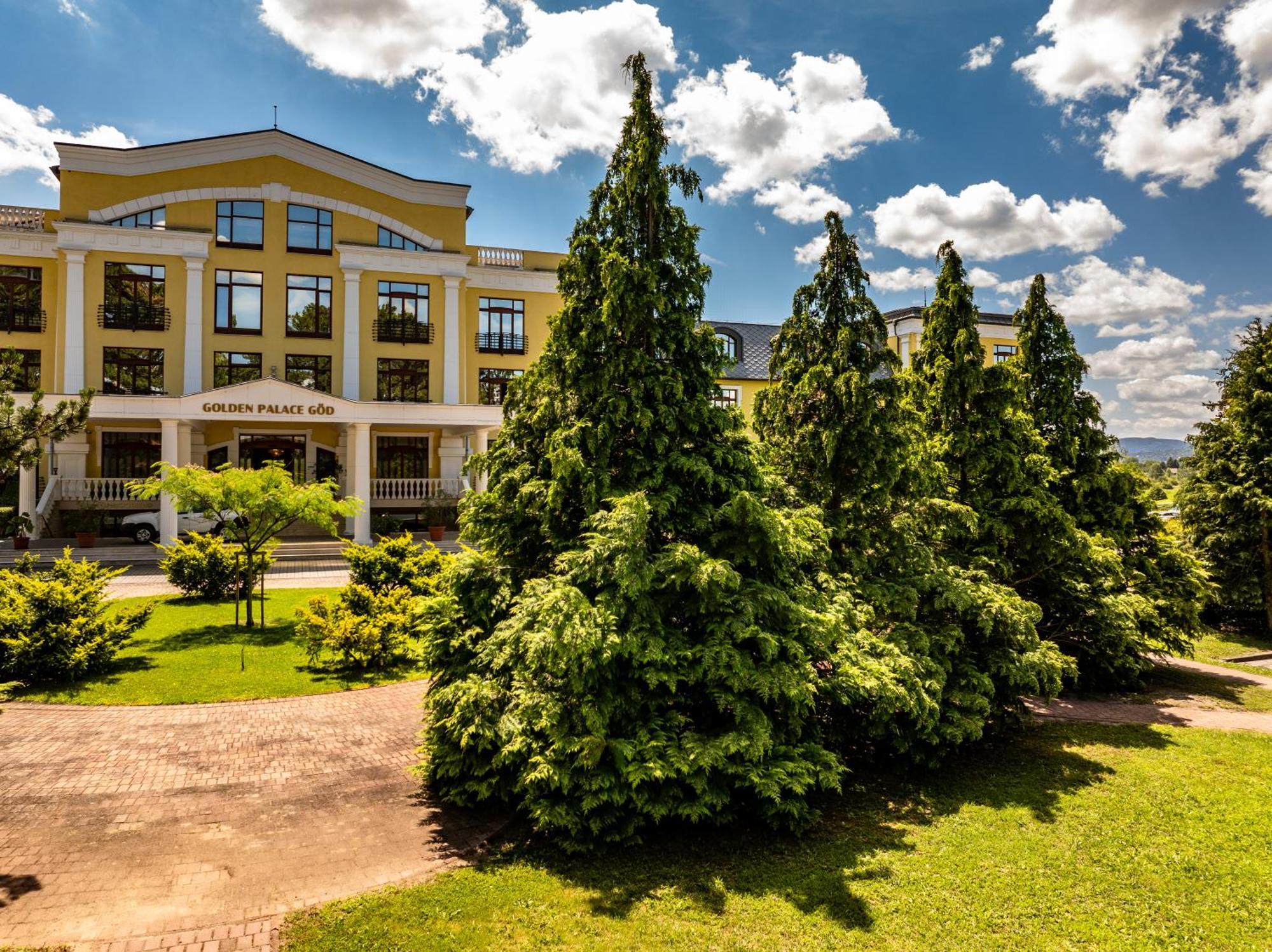 Hotel Golden Palace Göd Exterior foto